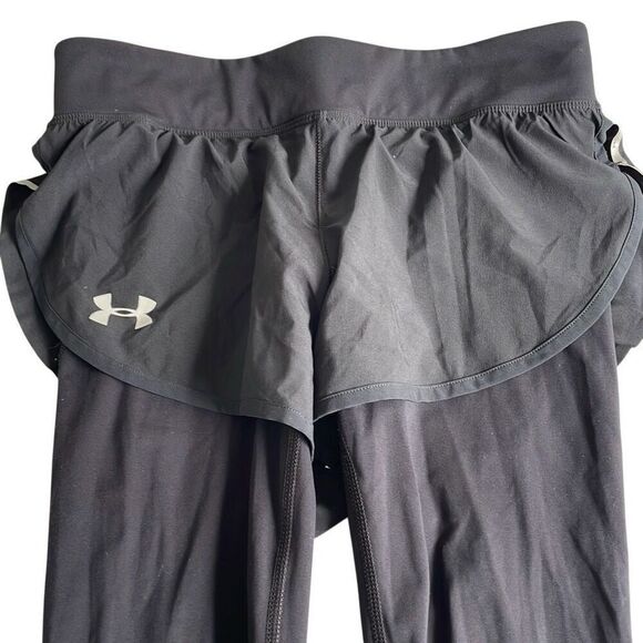 Under Armour Black Women’s Running Shorts w Built-in Leggings - Size Med - Picture 3 of 12